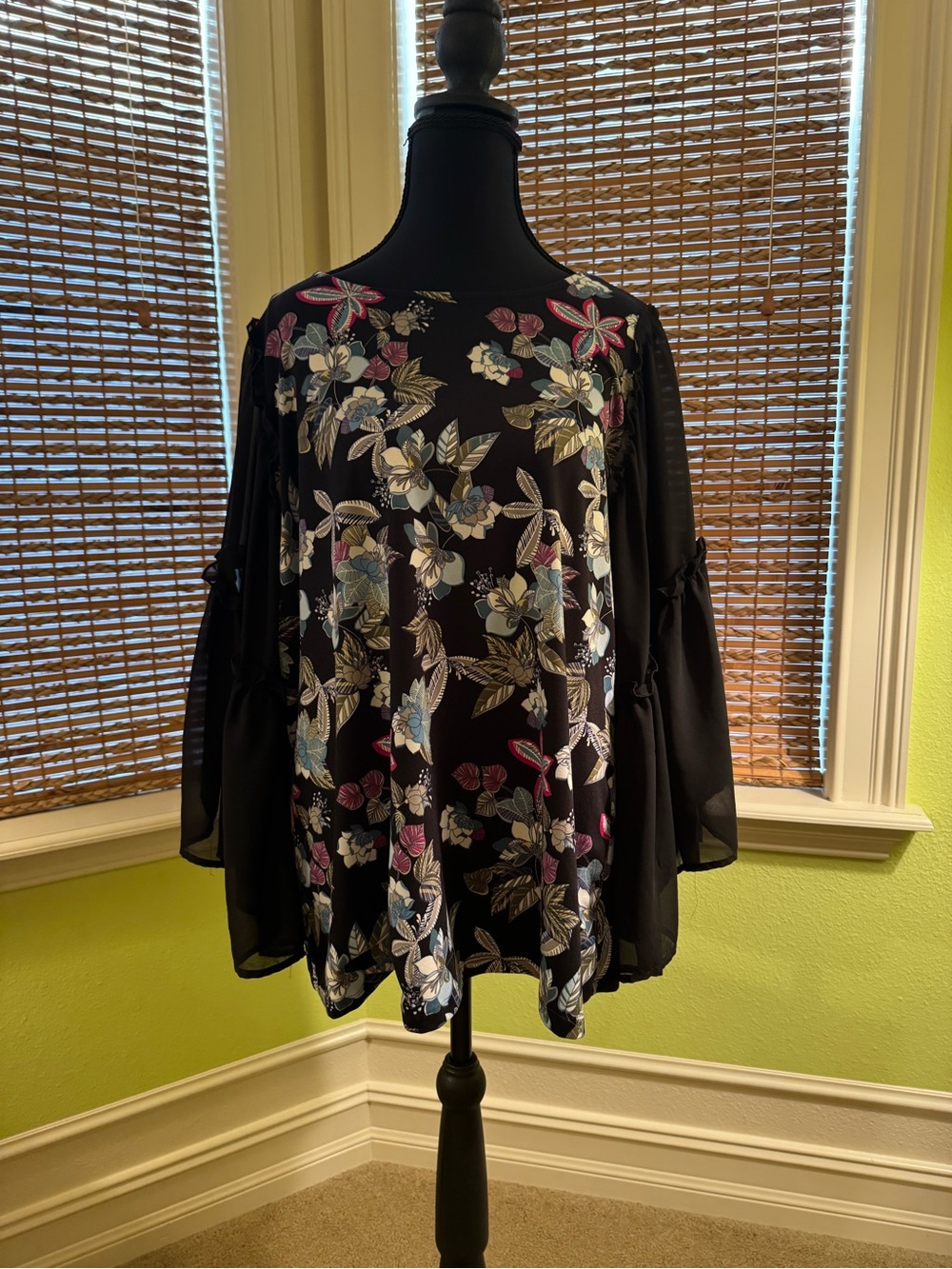 Robert Louis Black Floral Bell Sleeve Blouse
